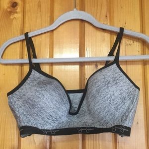NWOT Jessica Simpson Gray and Black Bra